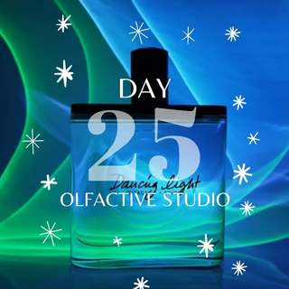 Calendrier de l'Avent SCENTISSIME - Jour (presque) 25 : OLFACTIVE STUDIO Parfums. Le concept de parfums inspirés par la photo, initié par Céline Verleure, est une brillante idée. Mais le talent de Céline est aussi de travailler avec certains des meilleurs parfumeurs au monde, et de faire en sorte que chaque création soit une parfaite réussite. Pari réussi, depuis l'origine jusqu'à maintenant. 

SCENTISSIME Advent Calendar - Day (almost) 25: OLFACTIVE STUDIO. The concept of fragrances inspired by photography, initiated by Céline Verleure, is a brilliant idea. But Céline's talent also lies in working with some of the best perfumers in the world, and ensuring that each fragrance is a perfect success. And she has succeeded in doing so, from the start until now.